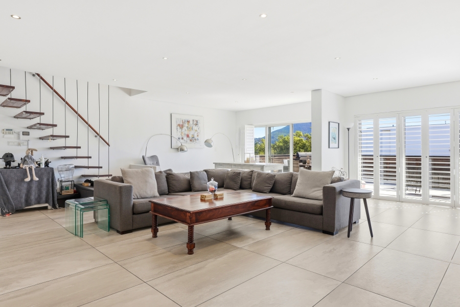 3 Bedroom Property for Sale in Vredehoek Western Cape